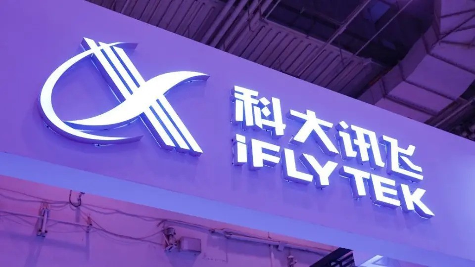 ToB话聊室:大灵通月底正式退市;复旦研发超快闪存集成工艺;X遭到网络攻击